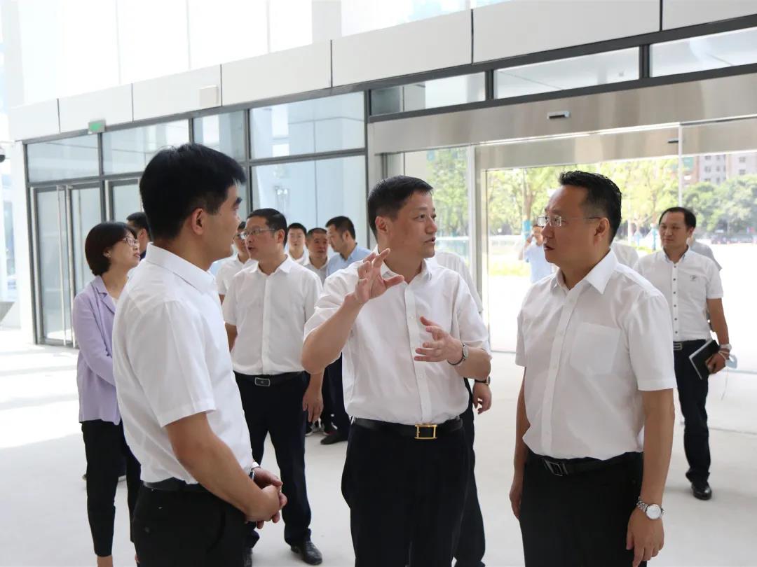 市委副書(shū)記、市長(zhǎng)王綱，副市長(zhǎng)閔云等一行視察浙北醫(yī)學(xué)中心項(xiàng)目